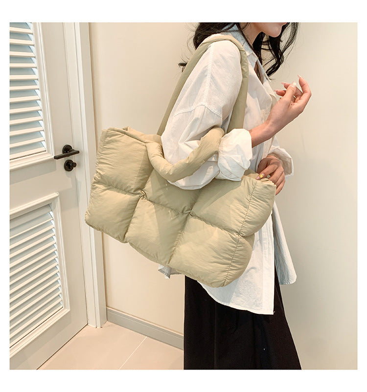 Women Tote Handbags Quilted Plaid Bag Retro Trendy Checkered Waterproof Shoulder Bag Solid Color Winter Soft Large Capacity Bags