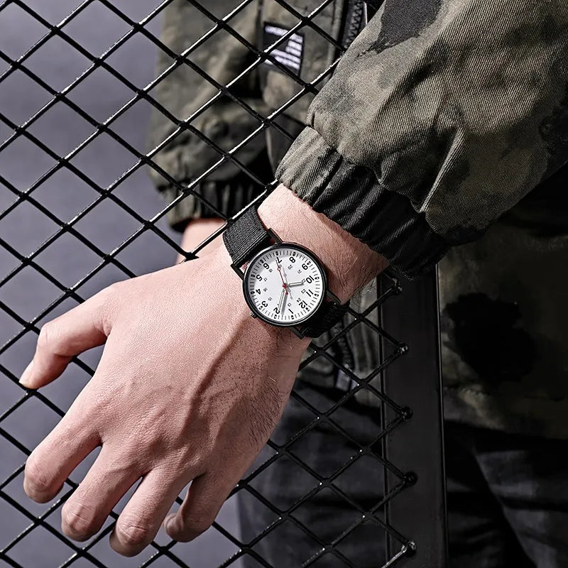Aurajutt Big Dial Luminous Watch