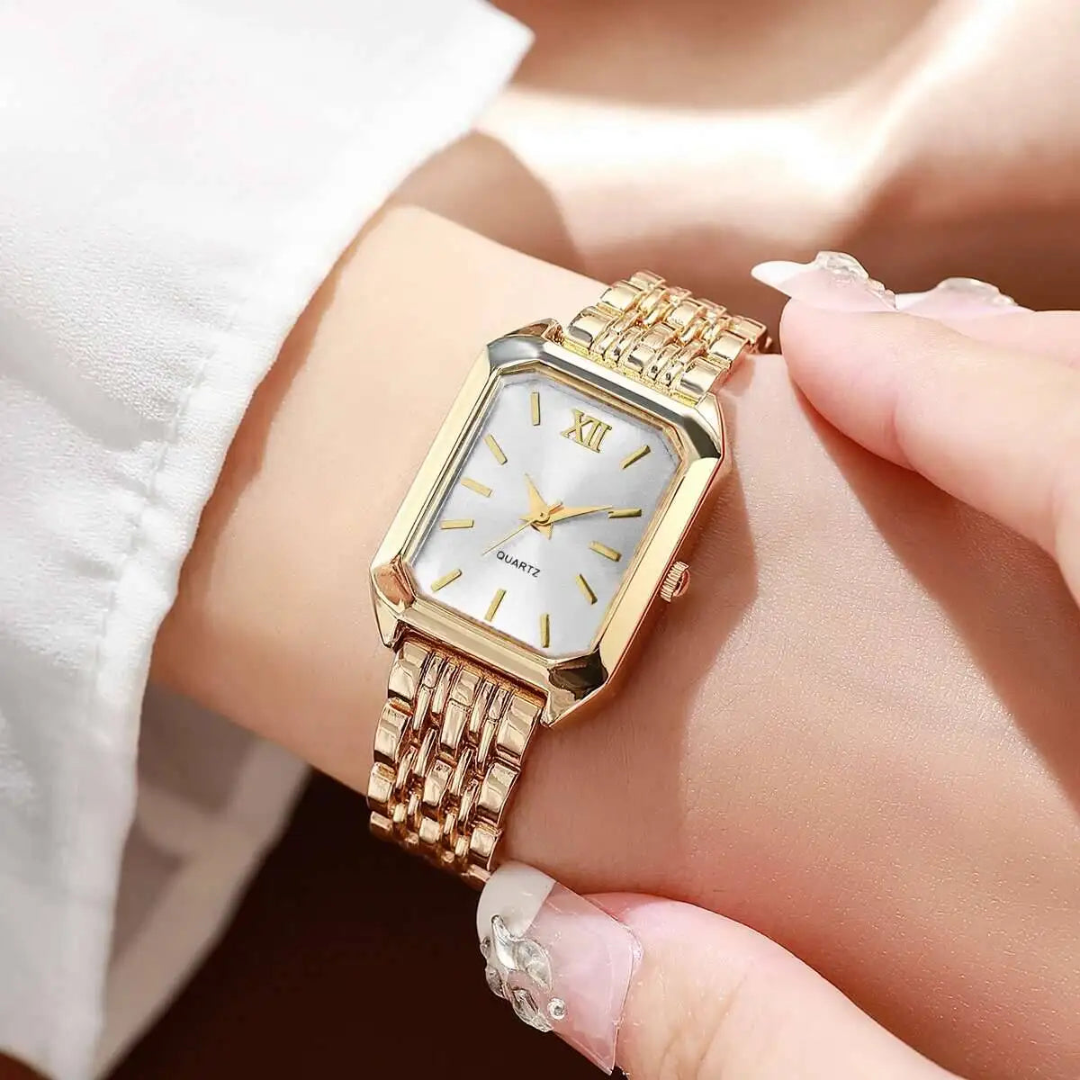 Aurajutt Rectangle Quartz Watch – Women's Elegant Alloy