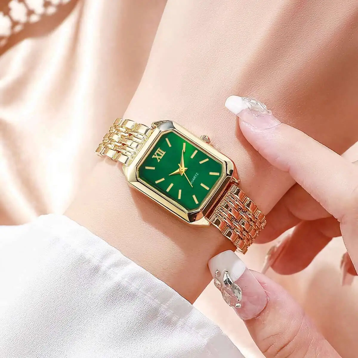 Aurajutt Rectangle Quartz Watch – Women's Elegant Alloy