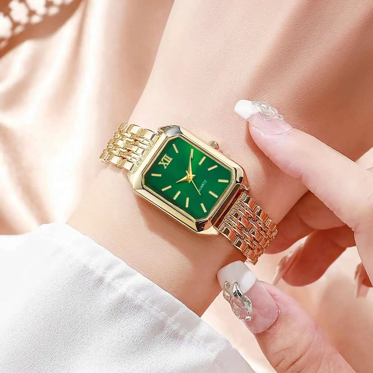 Aurajutt Rectangle Quartz Watch – Women's Elegant Alloy