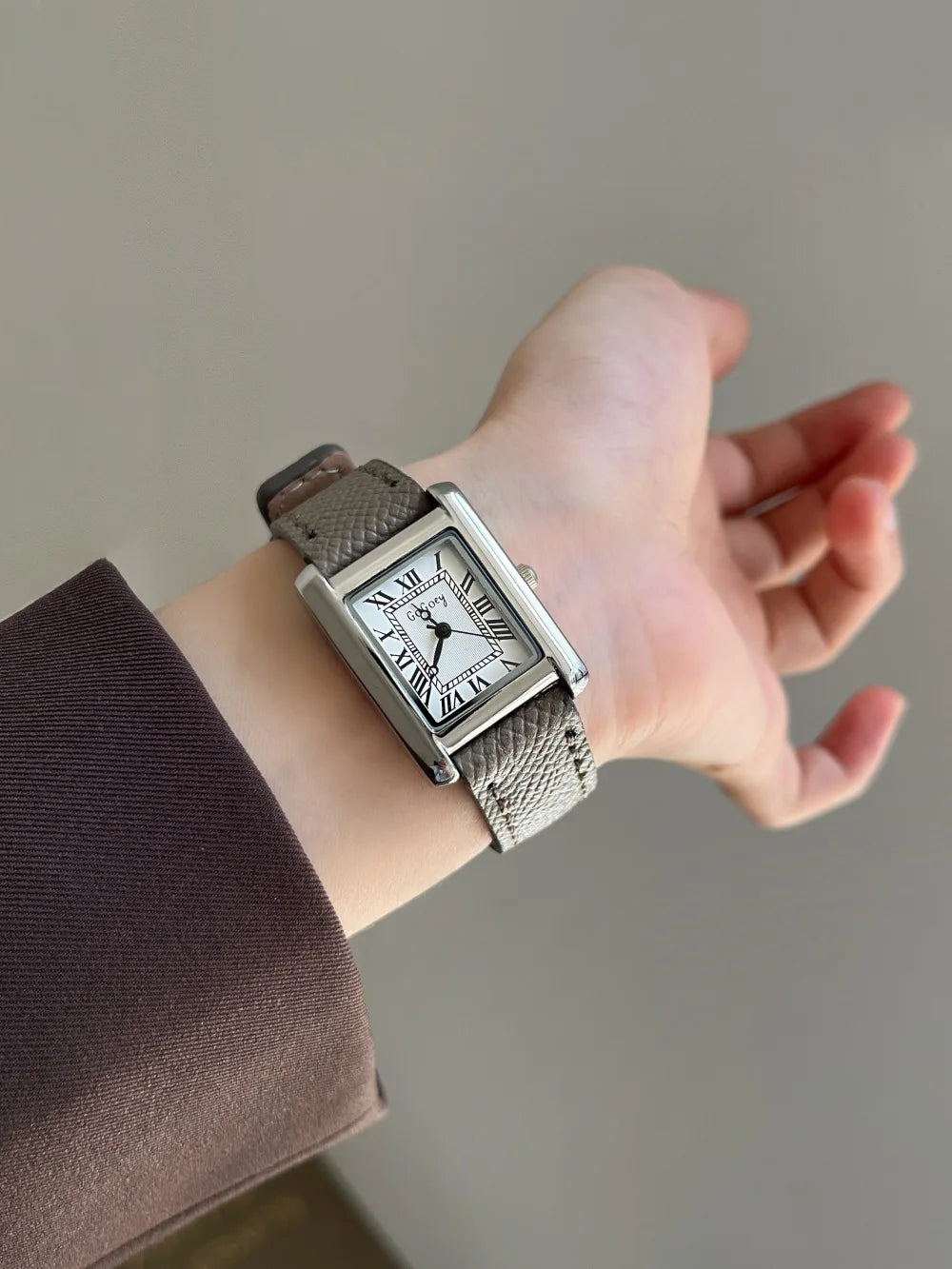 Aurajutt Petite Square Retro Watch