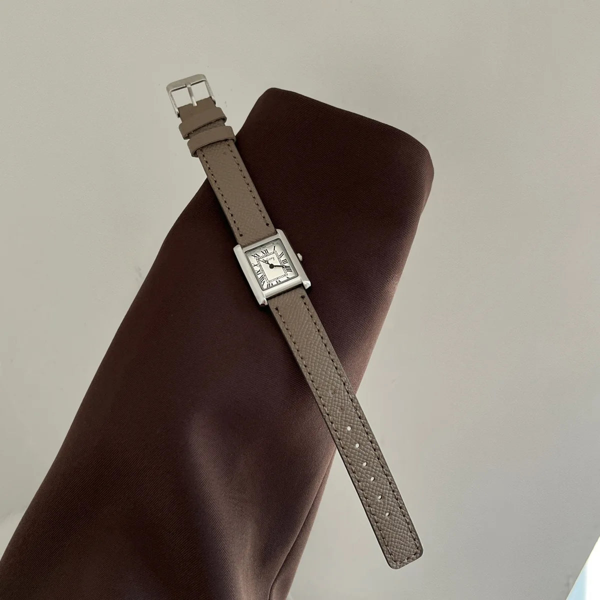 Aurajutt Petite Square Retro Watch
