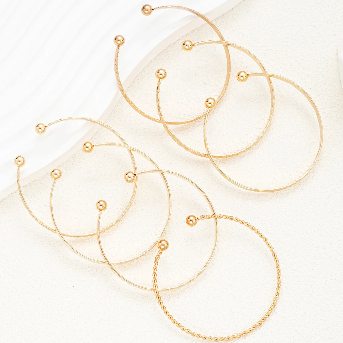 7 Pcs/Set Punk Gold Color Bracelets for Women Streetwear Goth Heart Prints Metal Design Open Bangle Fashion Jewelry Gifts 2024
