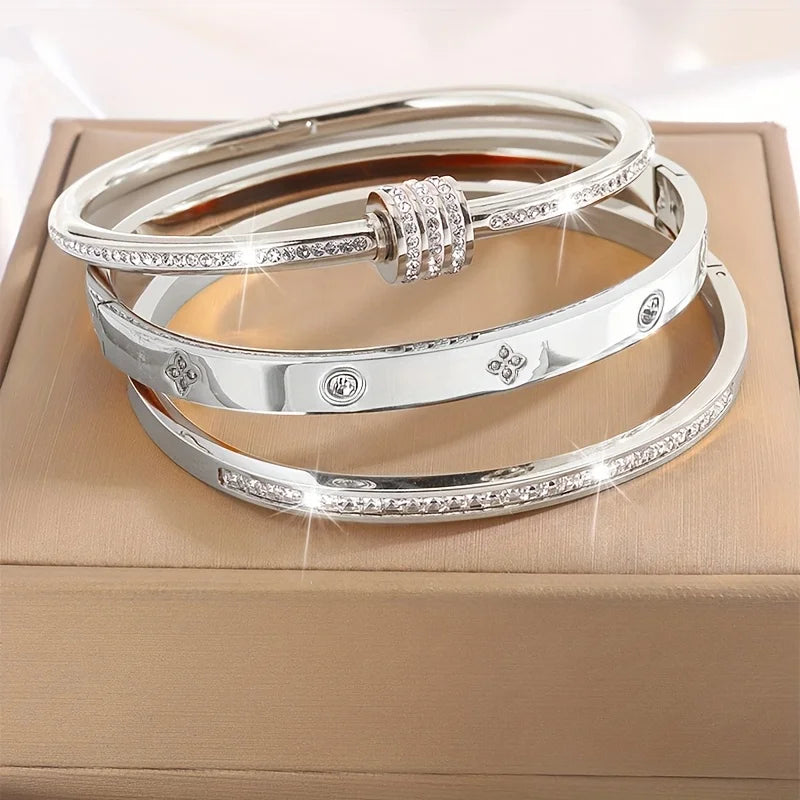 3-Piece Set of Exquisite and Stylish Stainless Steel Bracelets, Classic and Versatile, Perfect for Casual Wear and Party Outfits