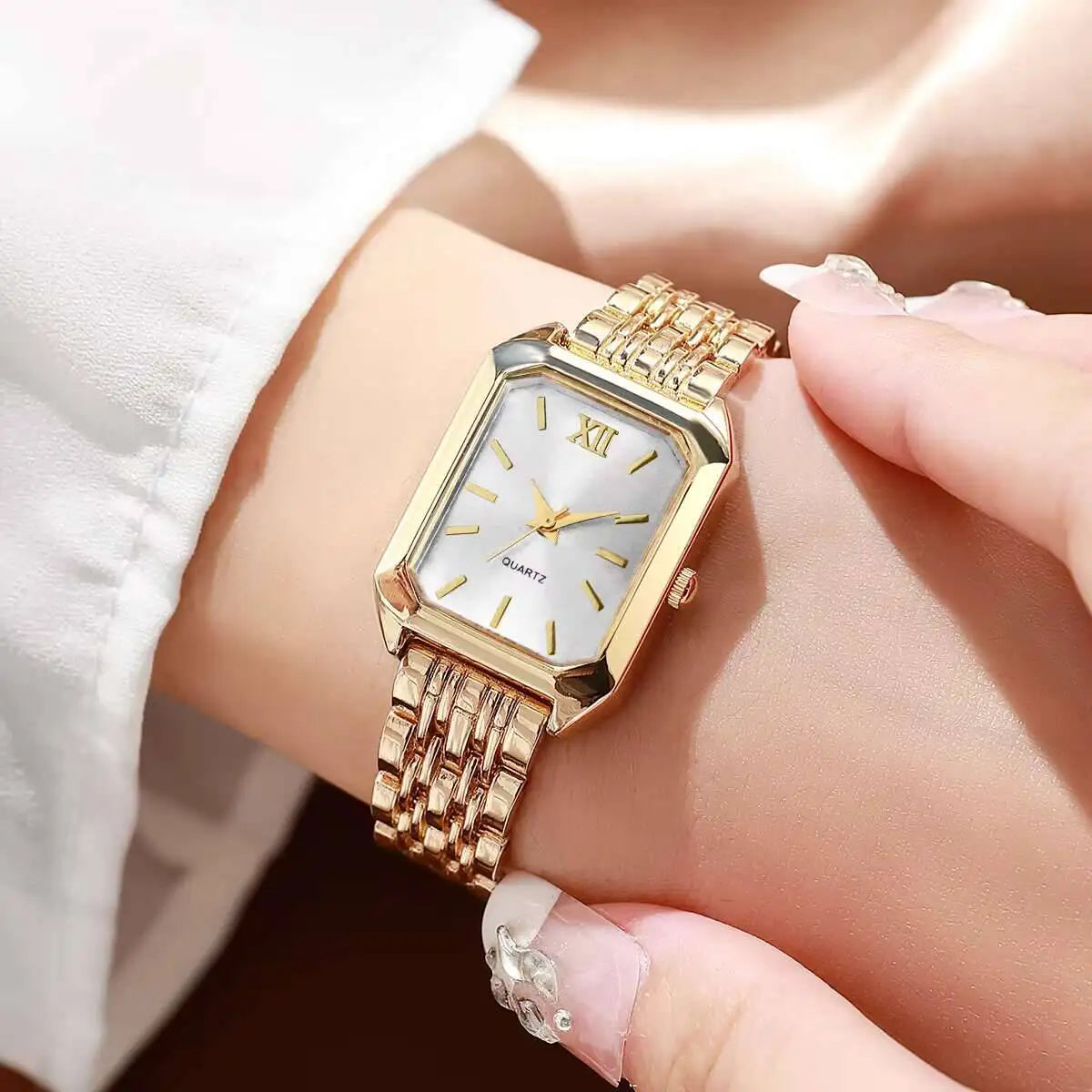 Aurajutt Rectangle Quartz Watch – Women's Elegant Alloy
