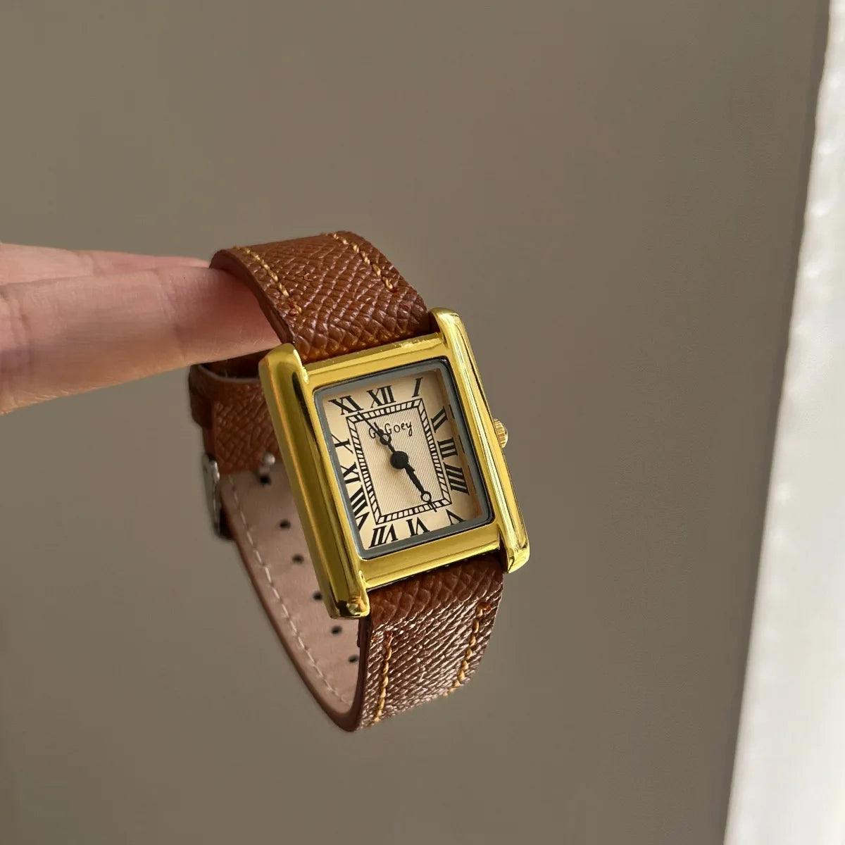 Aurajutt Petite Square Retro Watch